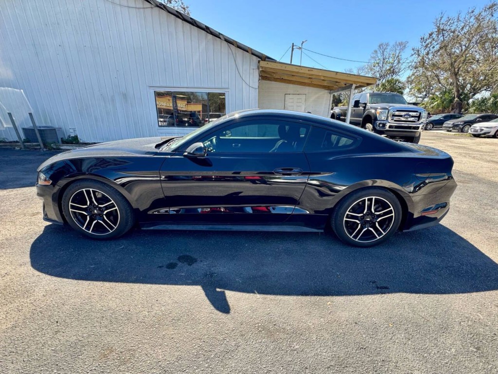 2019 Ford Mustang Image 12