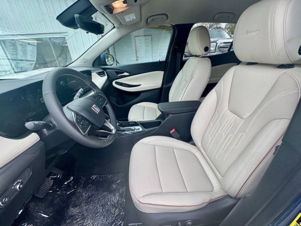 2025 Buick Enclave Image 12