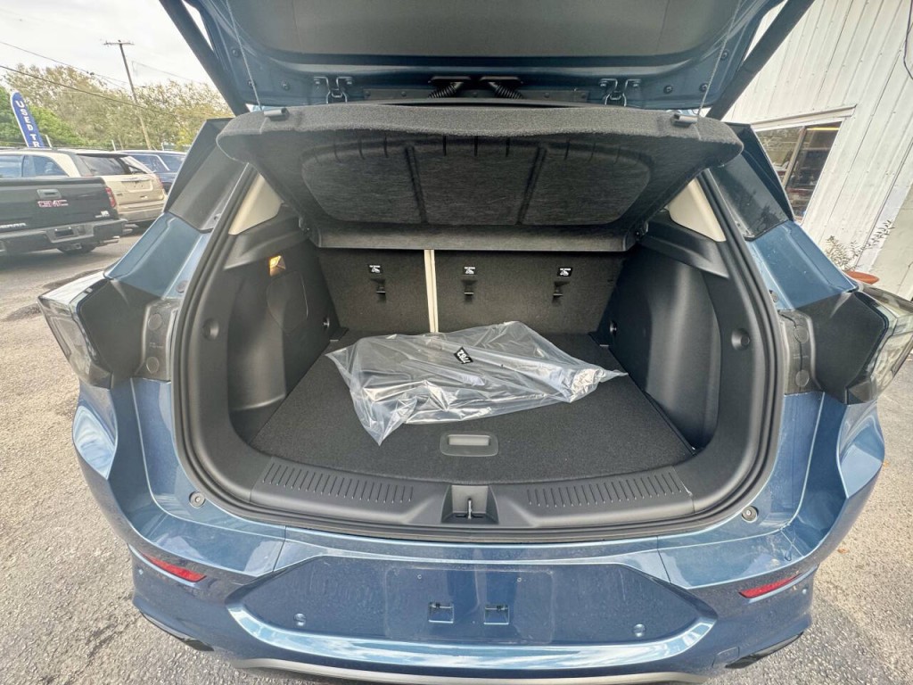2025 Buick Enclave Image 18