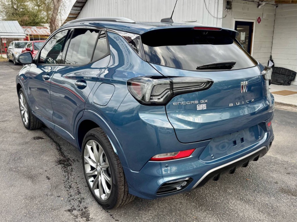 2025 Buick Enclave Image 3