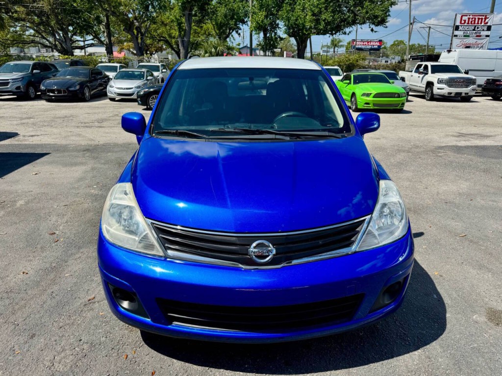 2011 Nissan Versa Image 7