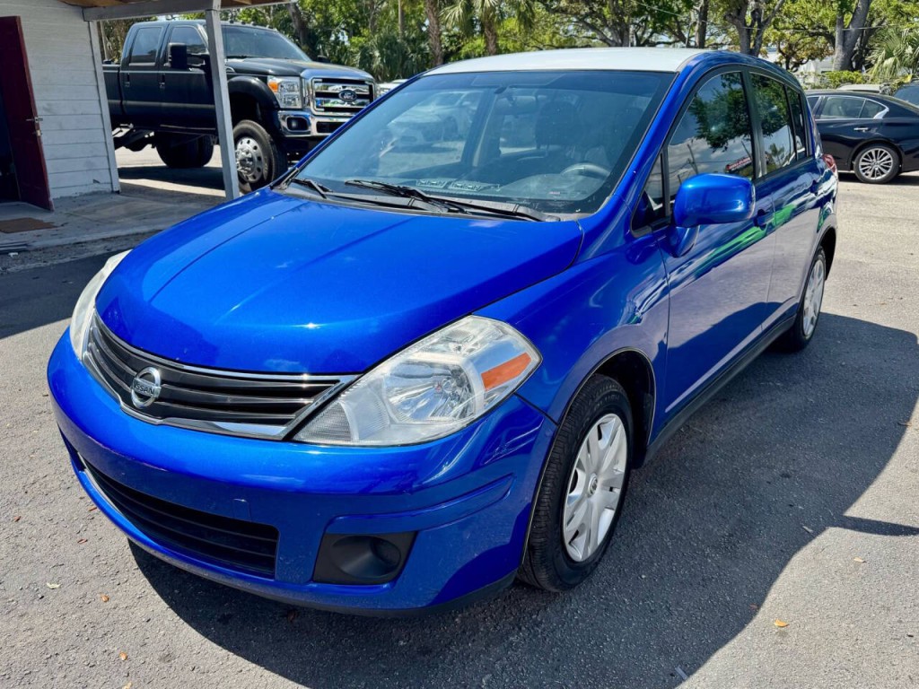 2011 Nissan Versa Image 11