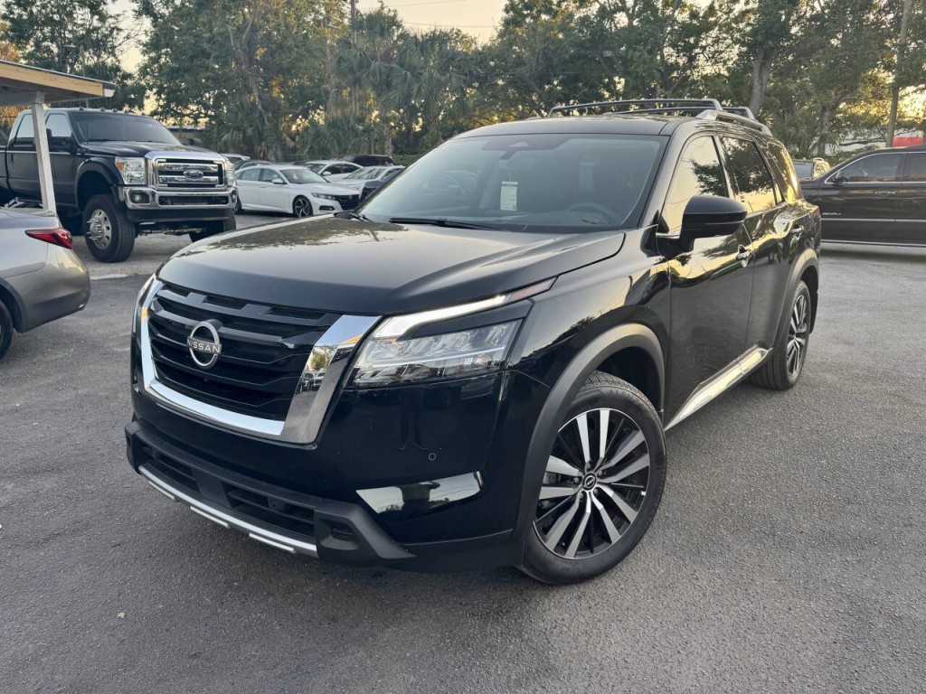 2024 Nissan Pathfinder Image 2