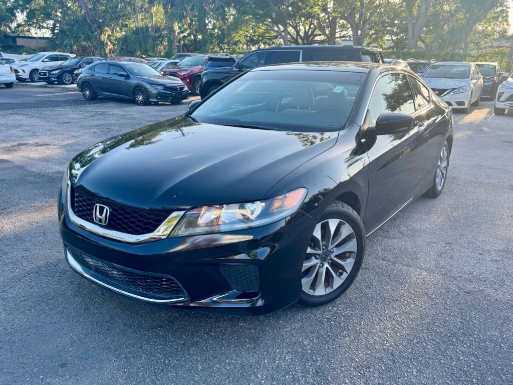 2013 Honda Accord Image 2