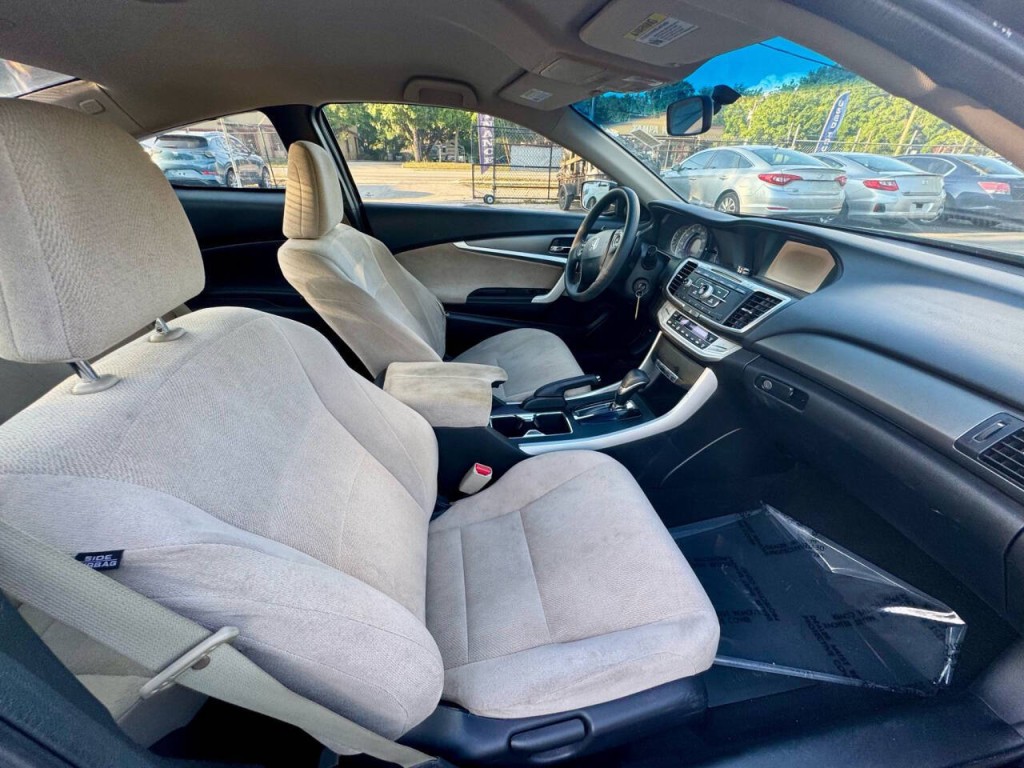 2013 Honda Accord Image 12