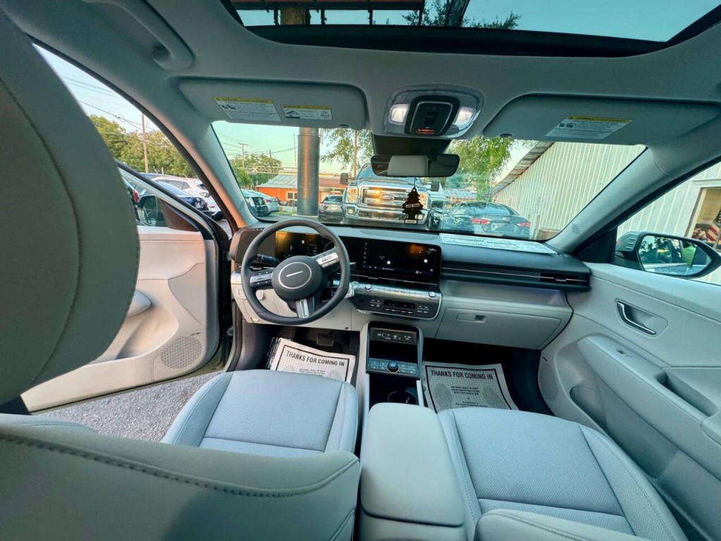 2024 Hyundai Kona Image 17