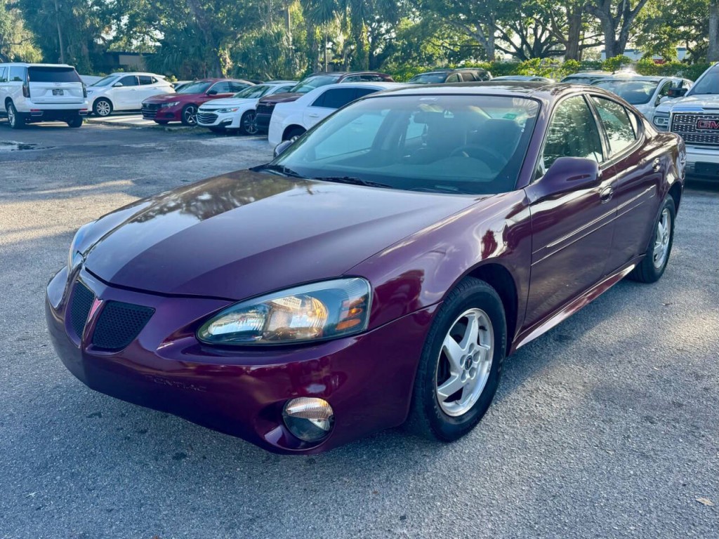 2004 Pontiac Grand Prix Image 11