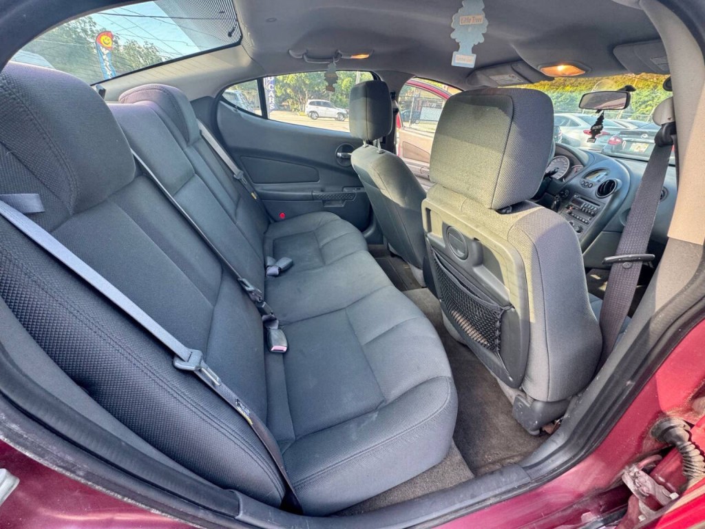 2004 Pontiac Grand Prix Image 15