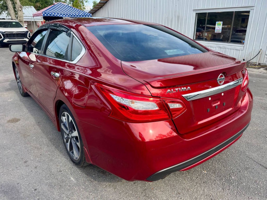 2016 Nissan Altima Image 5