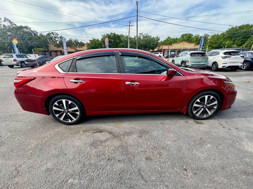 2016 Nissan Altima Image 7