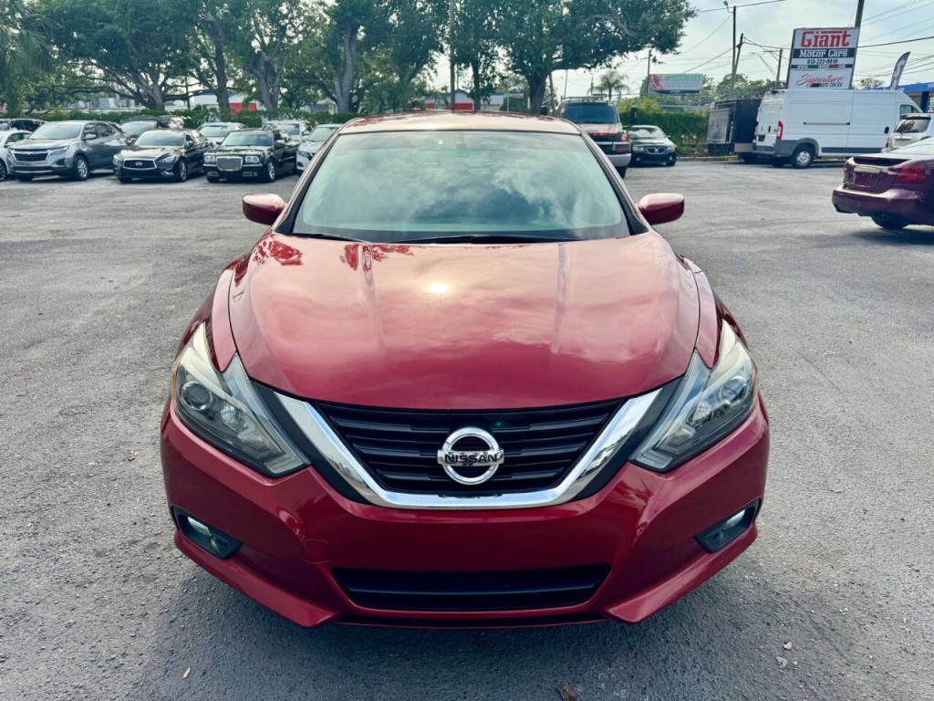 2016 Nissan Altima Image 8