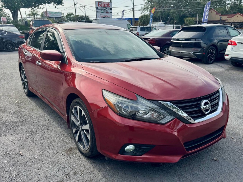 2016 Nissan Altima Image 10