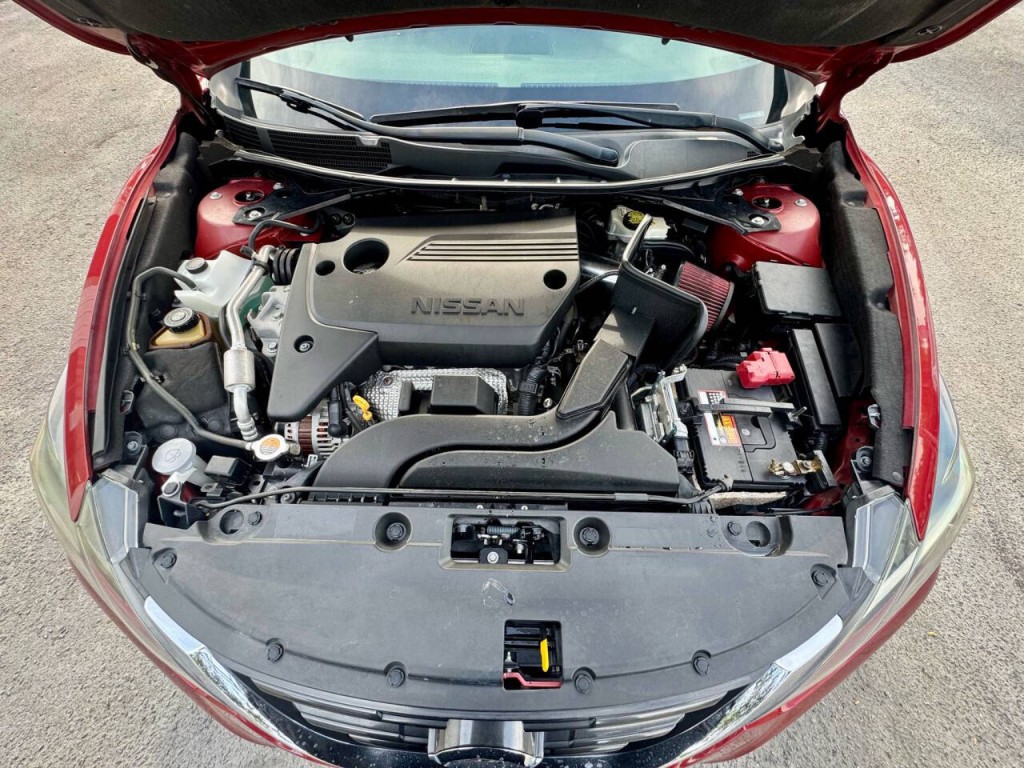 2016 Nissan Altima Image 12