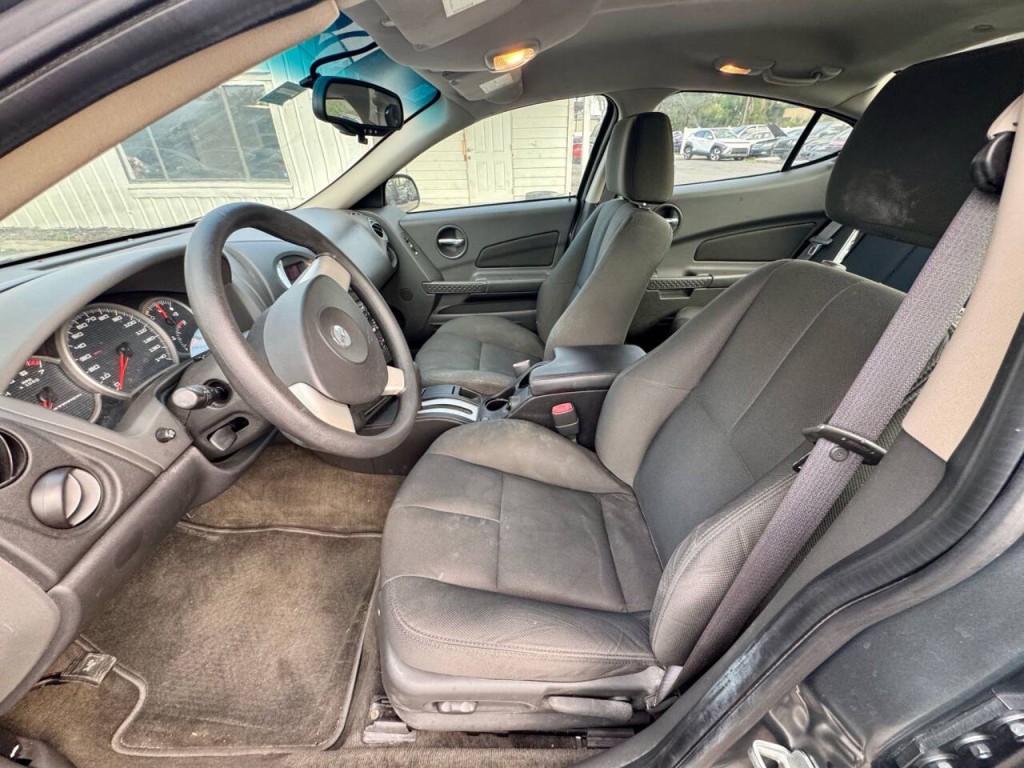2005 Pontiac Grand Prix Image 13