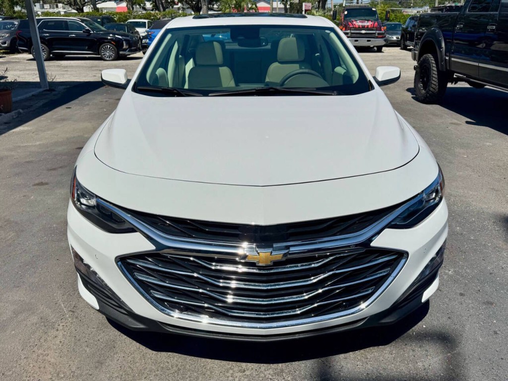 2025 Chevrolet Malibu Image 8