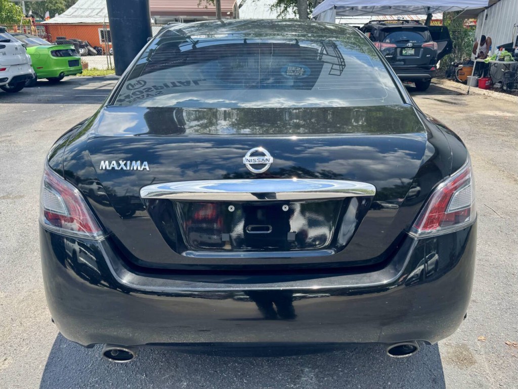 2012 Nissan Maxima Image 9