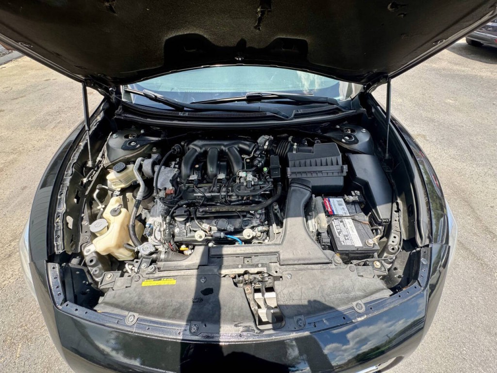 2012 Nissan Maxima Image 17
