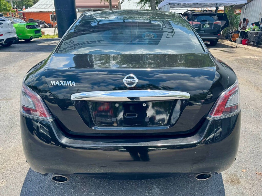 2012 Nissan Maxima Image 10