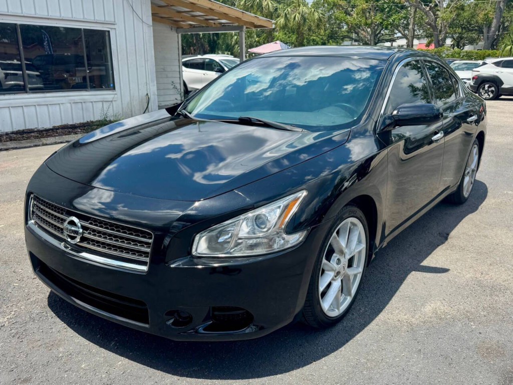 2012 Nissan Maxima Image 11