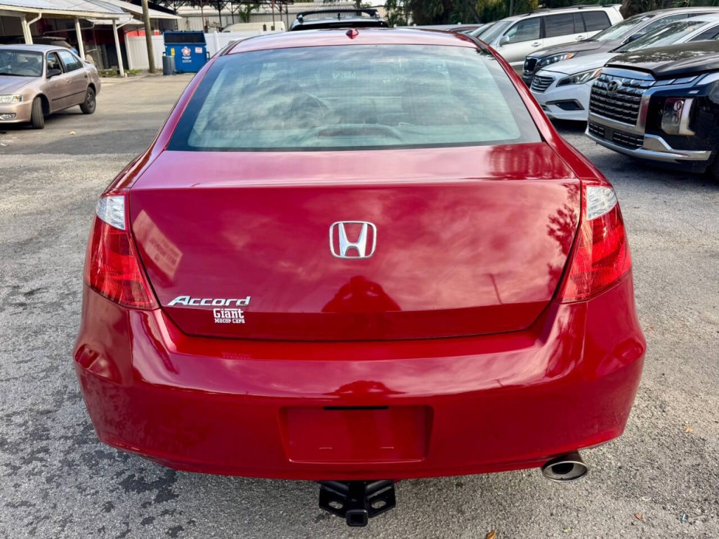 2010 Honda Accord Image 9
