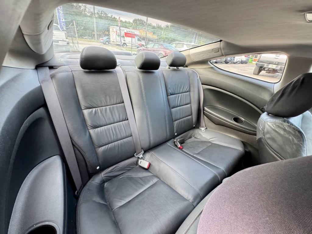 2010 Honda Accord Image 18