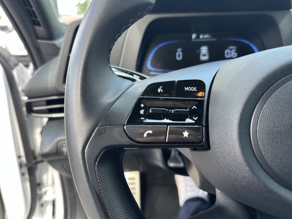 2025 Hyundai Elantra Image 22