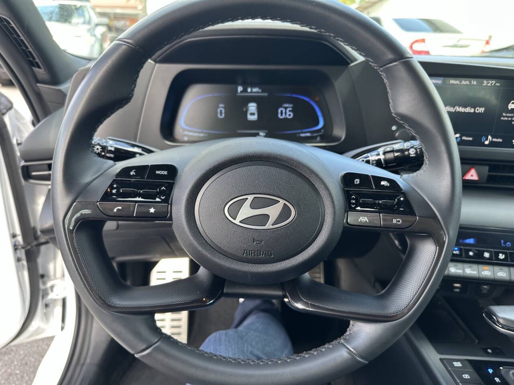 2025 Hyundai Elantra Image 23