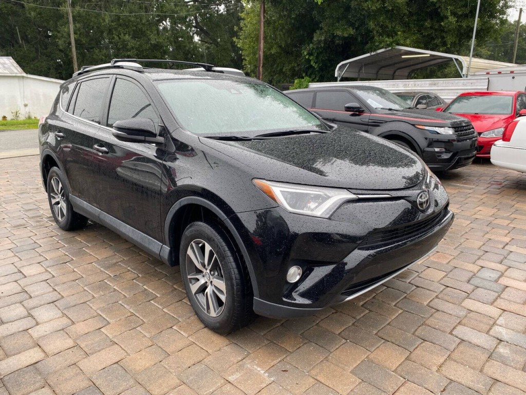 2017 Toyota Rav4 Image 5