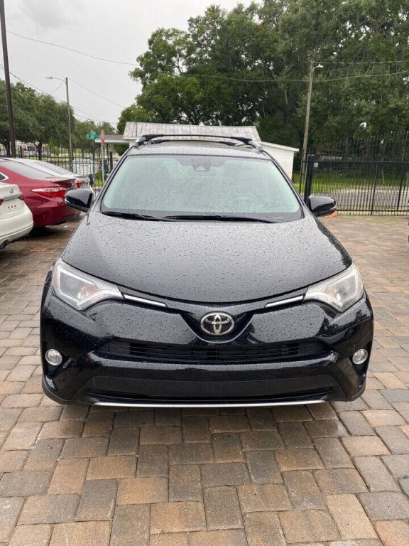 2017 Toyota Rav4 Image 6