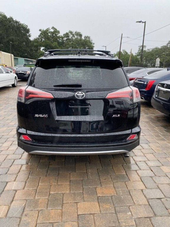 2017 Toyota Rav4 Image 7