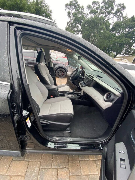 2017 Toyota Rav4 Image 12