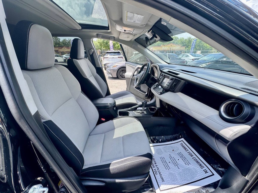 2017 Toyota Rav4 Image 25