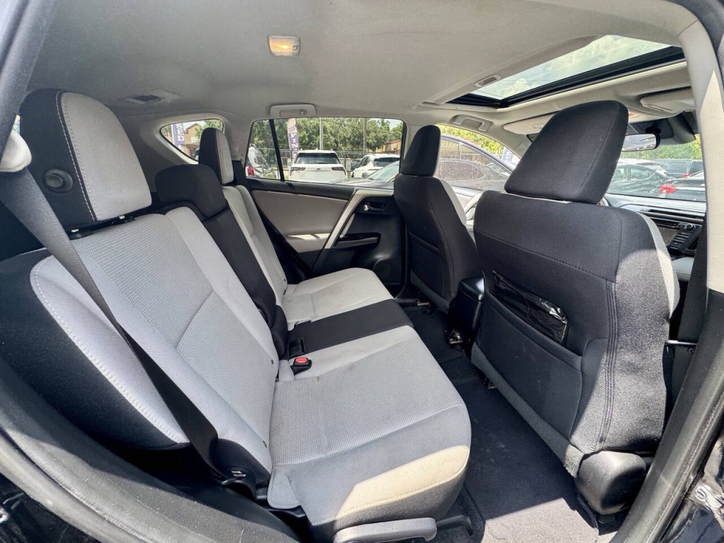 2017 Toyota Rav4 Image 26
