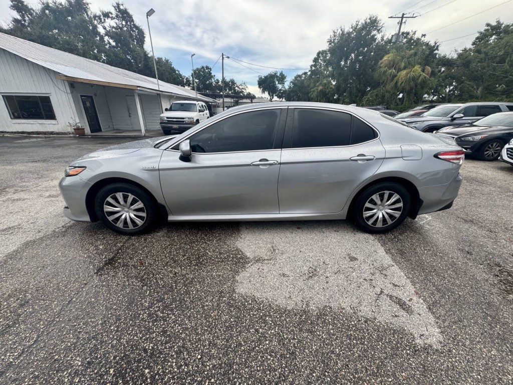 2019 Toyota Camry Image 6