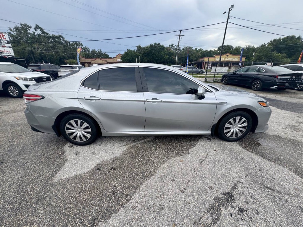 2019 Toyota Camry Image 7