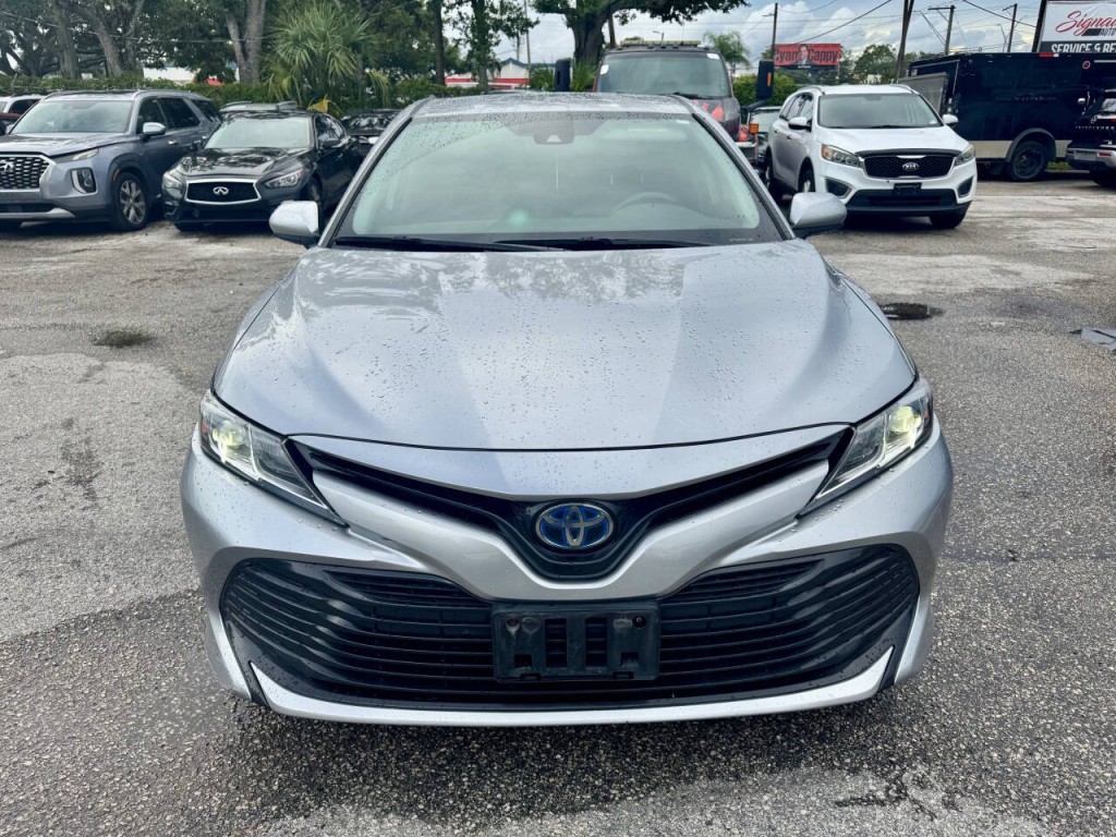 2019 Toyota Camry Image 8