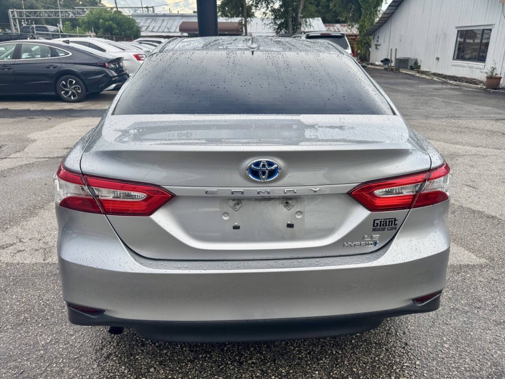 2019 Toyota Camry Image 9