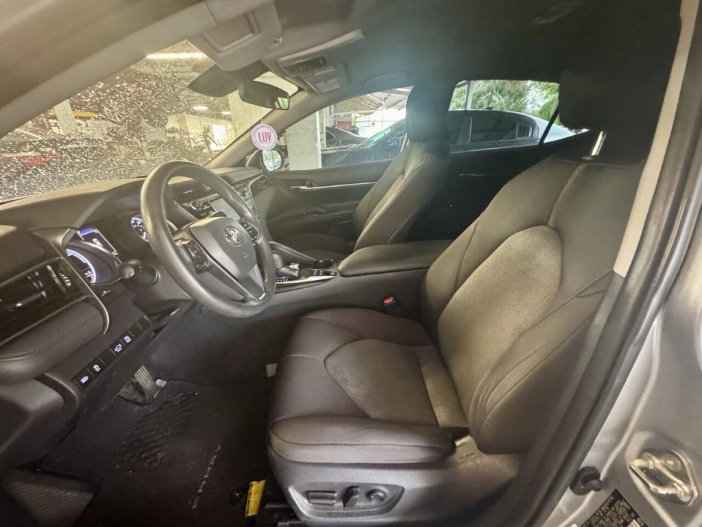 2019 Toyota Camry Image 10