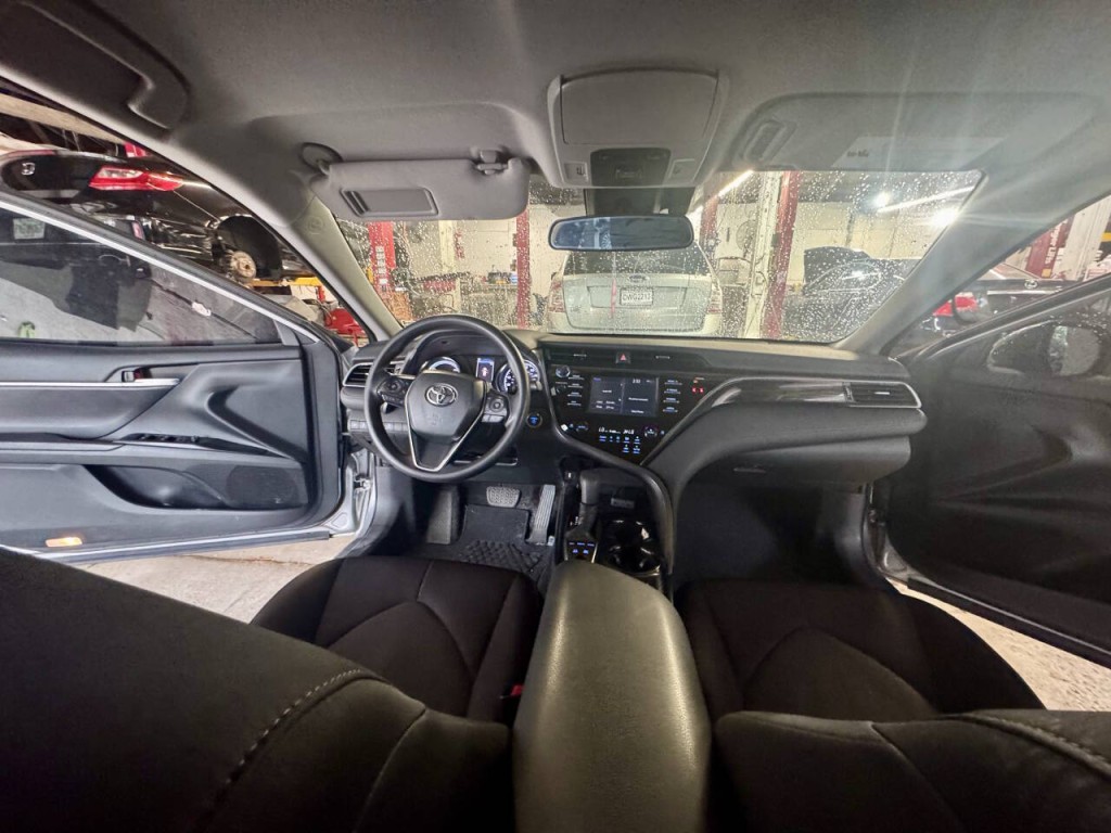 2019 Toyota Camry Image 15