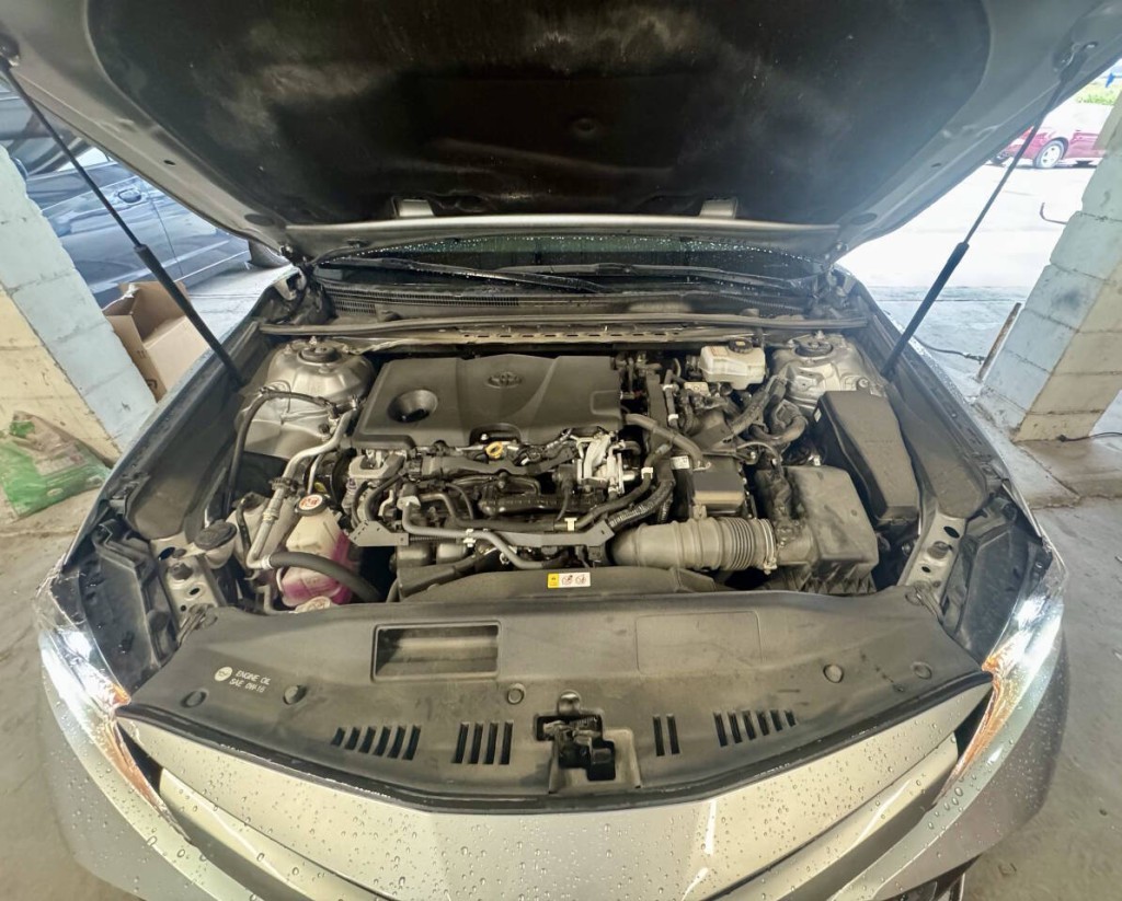 2019 Toyota Camry Image 16