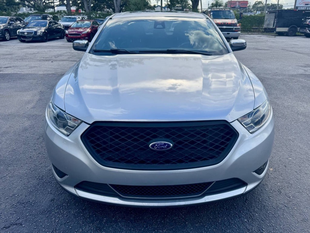 2017 Ford Taurus Image 7