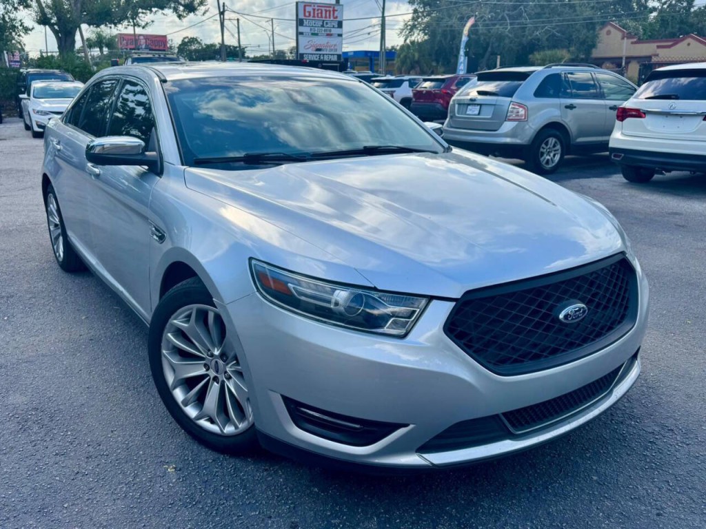2017 Ford Taurus Image 3