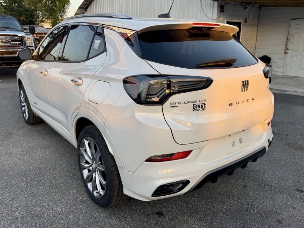 2024 Buick Enclave Image 4
