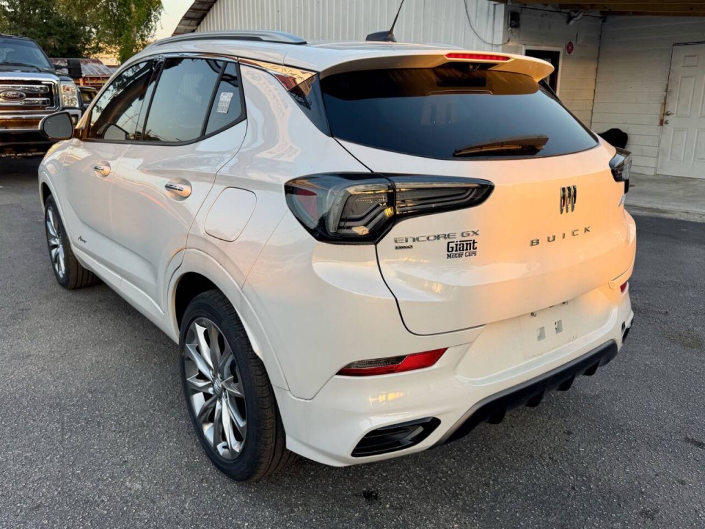 2024 Buick Enclave Image 5