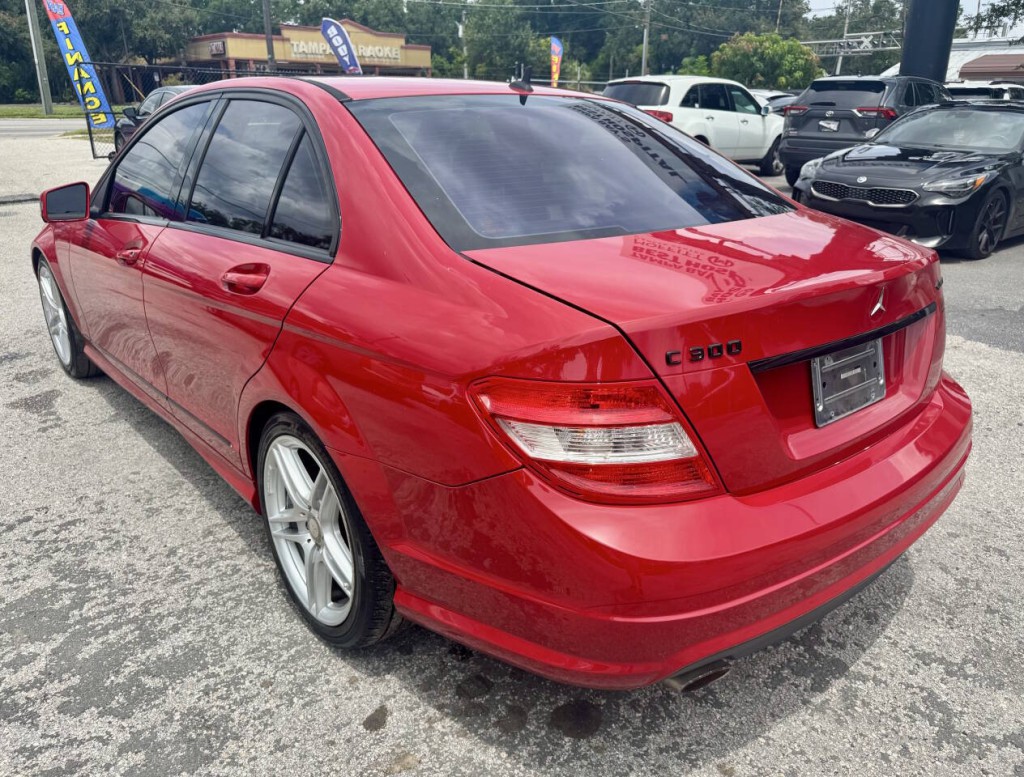 2010 Mercedes-Benz C-Class Image 5