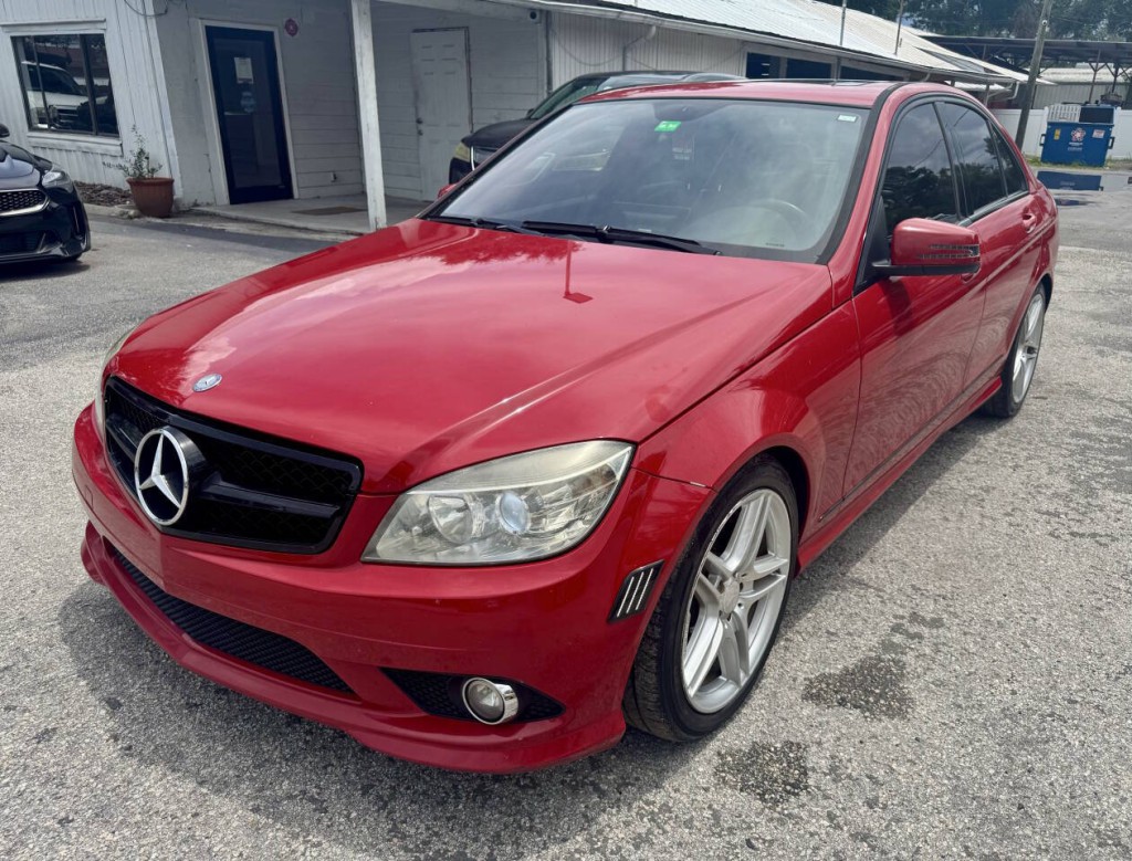 2010 Mercedes-Benz C-Class Image 11