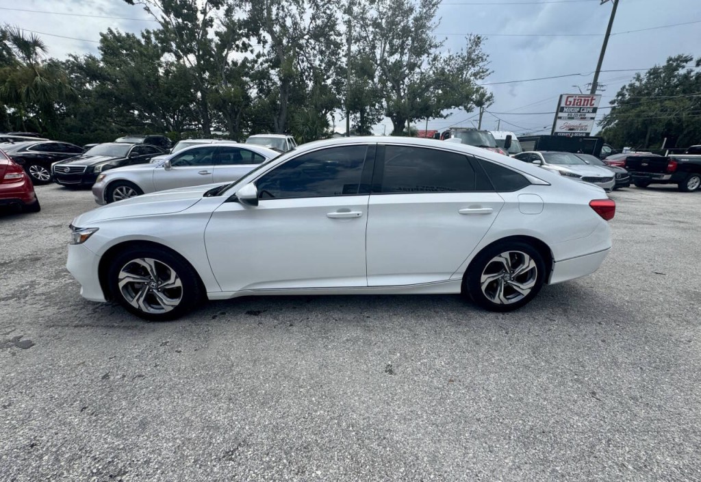2020 Honda Accord Image 6