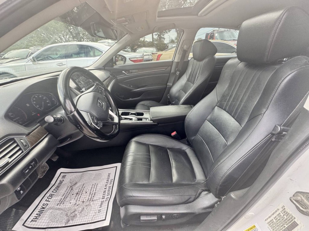 2020 Honda Accord Image 12