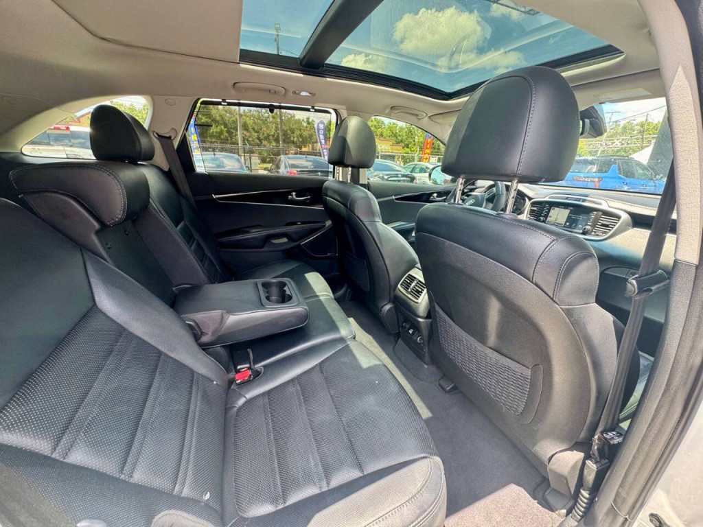 2019 Kia Sorento Image 16