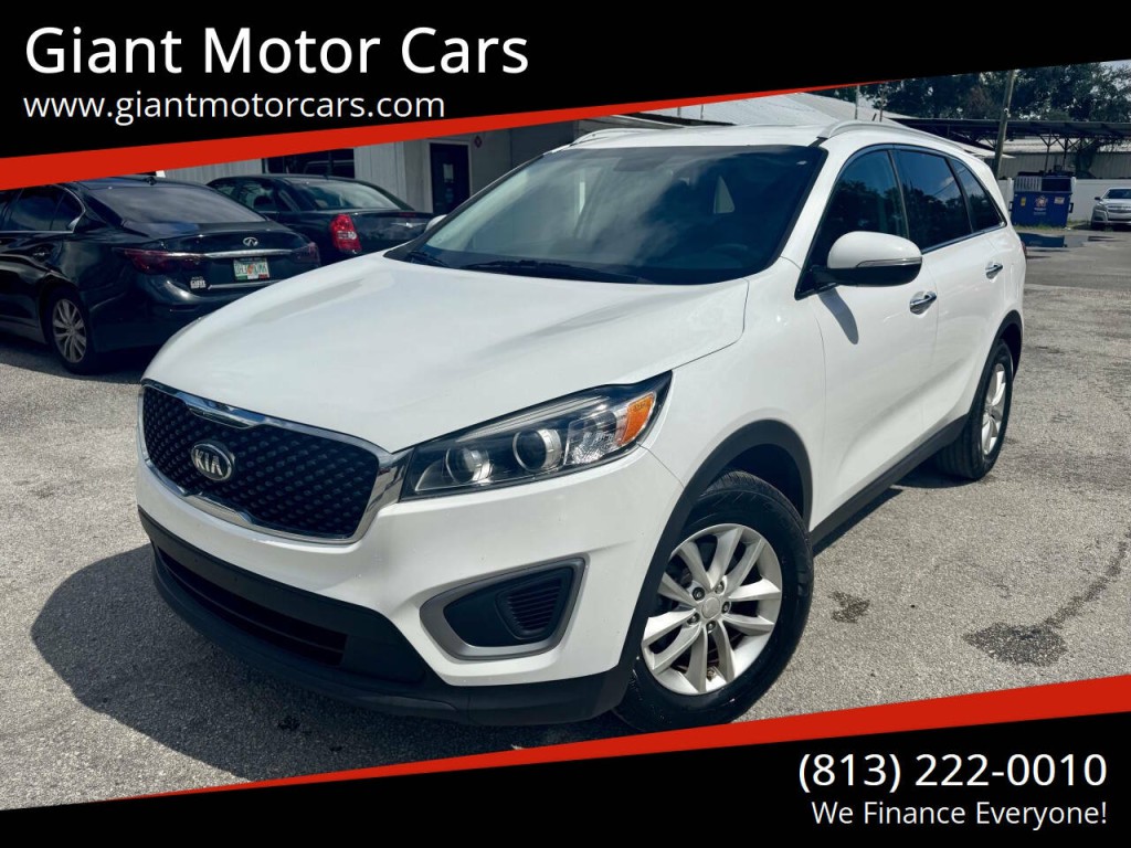 2016 Kia Sorento Image 1